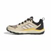 Férfi edzőcipő Adidas Terrex Tracerocker 2 Bézs szín MOST 63916 HELYETT 43265 Ft-ért!