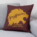   Párnahuzat Harry Potter Gryffindor Values Többszínű Burgundi 50 x 50 cm MOST 13025 HELYETT 6217 Ft-ért!